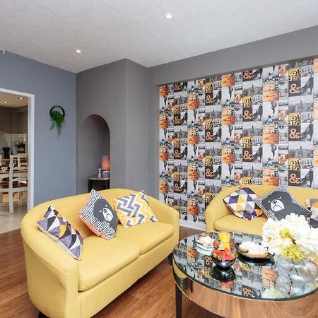 Gorgeous 3-Bed Flat, 15 Minutes To City Centre Édimbourg Extérieur photo
