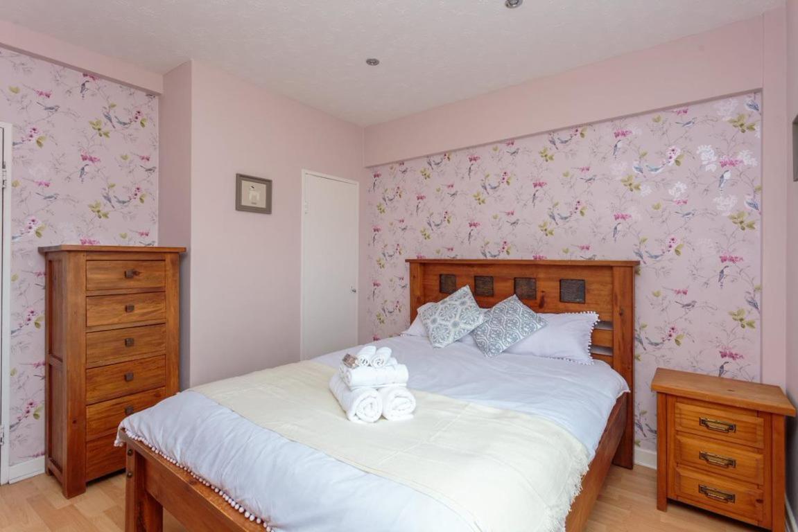 Gorgeous 3-Bed Flat, 15 Minutes To City Centre Édimbourg Extérieur photo